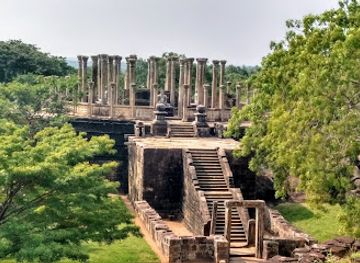 sri-lanka/up-country/landmark/medirigiriya-vatadageya