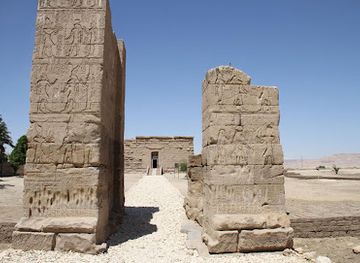 egypt/lower-egypt/landmark/deir-el-shelwit-temple