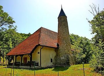 bosnia-and-herzegovina/sarajevo/landmark/stecci-dzamija-umoljani