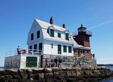 maine/rockland/landmark/granite-breakwater-of-rockland-harbor