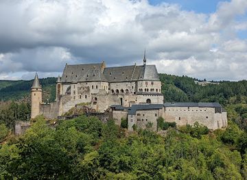luxembourg/mamer-valley/landmark/vianden-castle