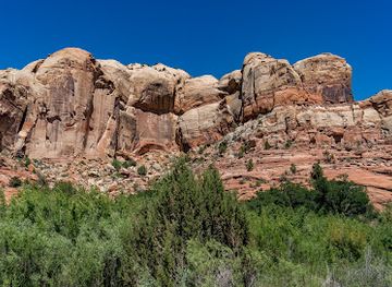 utah/escalante/landmark/lower-calf-creek-falls