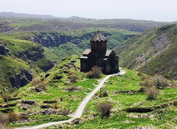 armenia/aparan-reservoir/landmark/vahramashen-church