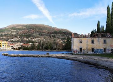 montenegro/tivat/landmark/complex-bizanti