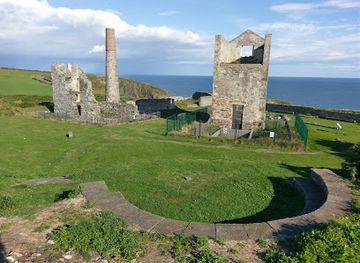 ireland/county-waterford/landmark/copper-coast-unesco-global-geopark