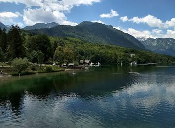 slovenia/bohinj/landmark/pod-skalco-ribcev-laz