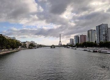 france/ile-de-france/landmark/pont-mirabeau