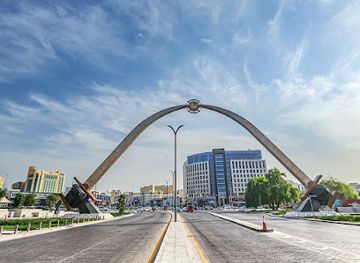 qatar/al-daayen/landmark/sword-gate-monument