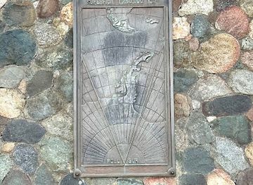 chile/magallanes-and-chilean-antarctica-region/landmark/monument-to-revendications-territoriales-chiliennes