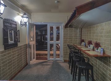 tonga/nuku-island/landmark/lunarossa-deli