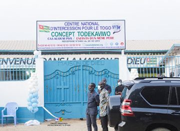 togo/central-region/landmark/centre-national-d-intercession-pour-le-togo-siege-concept-todekaviwo