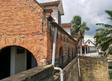 suriname/para-district/landmark/fort-zeelandia