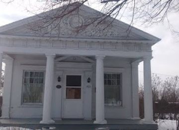 wisconsin/southern-wisconsin/landmark/wisconsin-state-historical-marker-262-white-pillars