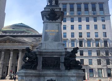 canada/monteregie/landmark/monument-to-paul-de-chomedey-sieur-de-maisonneuve