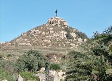 malta/marsalforn/landmark/marsalforn-valley
