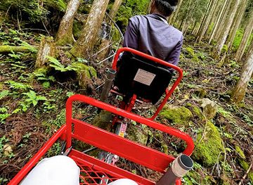 japan/mikawa/landmark/goyomatsu-limestone-cave-monorail