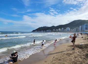 south-korea/busan-beaches/landmark/songjeong-beach