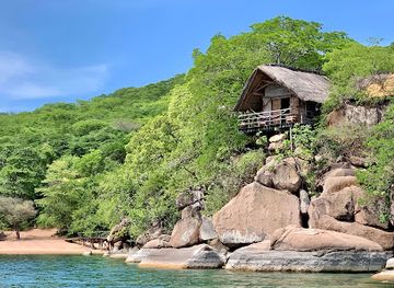 malawi/lake-malawi/landmark/1-2-travel-africa