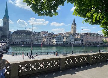 switzerland/zurich/altstadt/landmark/ulrich-zwingli-monument