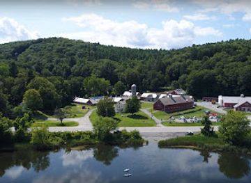 vermont/windham-county/landmark/retreat-farm