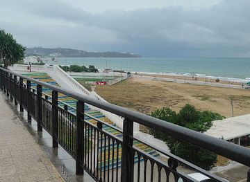 tunisia/tunis/la-marsa/landmark/escaliers-du-corniche-de-la-marsa