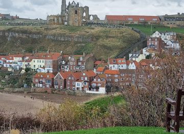 united-kingdom/whitby/attraction/captain-cook-memorial-2