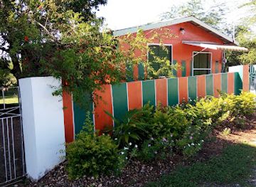jamaica/treasure-beach/landmark/blossom-bed-and-breakfast