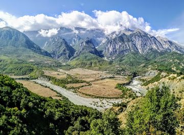 albania/southern-albania/landmark/fir-of-hotova-dangelli-national-park