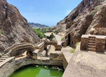 yemen/al-jawf/landmark/alsahareej-water-tanks