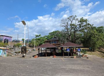 trinidad-and-tobago/aripo-caves/landmark/la-brea-pitch-lake