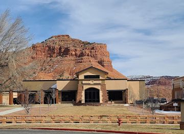 utah/kanab/landmark/kanab-center