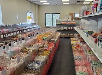 rhode-island/warwick/landmark/lady-ann-candies-candyland-market