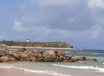 portugal/peniche/landmark/praia-da-cova-da-alfarroba