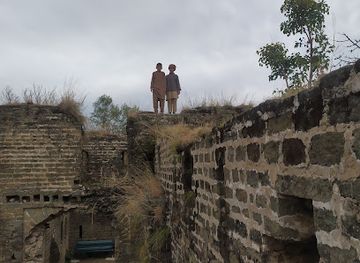 pakistan/azad-jammu-and-kashmir/landmark/baral-fort-pakistan