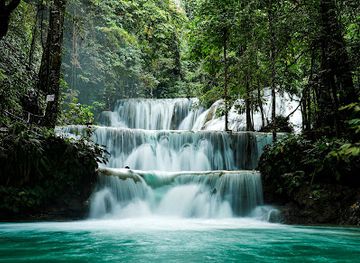indonesia/central-sulawesi/landmark/piala-waterfall