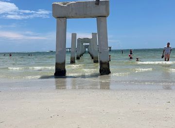 florida/fort-myers/fort-myers-beach/landmark/fort-myers-beach