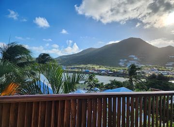 sint-maarten/cul-de-sac/landmark/la-villa-hibiscus-mont-vernon