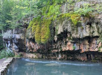 luxembourg/mullerthal/landmark/kallektuffquell