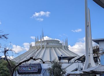 california/anaheim/landmark/hyperspace-mountain