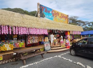 cook-islands/avatiu/landmark/punanga-nui-market