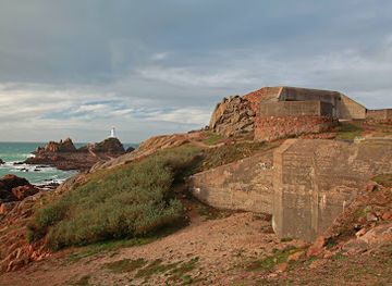 jersey/st-ouen-s-bay/landmark/strong-point-corbiere