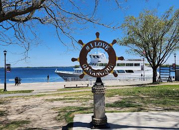 canada/kingston-and-the-islands/landmark/canadian-gateway-to-1000-islands