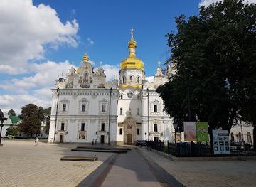 ukraine/kyiv/landmark/holy-dormition-cathedral-of-ukrainian-orthodox-church