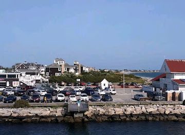 rhode-island/narragansett/landmark/point-judith