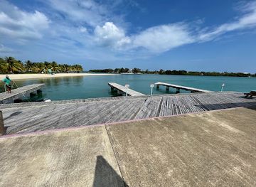 belize/the-cayes/landmark/placencia-municipal-pier-plaza