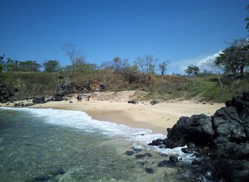 sao-tome-and-principe/praia-piscina/landmark/praia-das-conchas