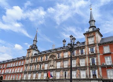 spain/madrid/malasana/landmark/plaza-mayor
