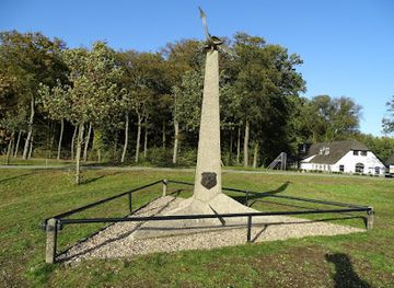 netherlands/gelderland/landmark/airborne-monument-ginkelse-heide
