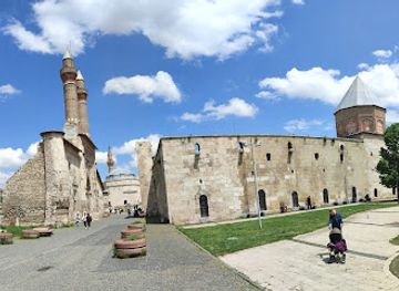 turkiye/isauria/landmark/sifaiye-madrasah