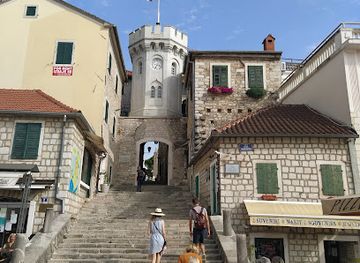 montenegro/herceg-novi/landmark/gradska-pijaca-herceg-novi
